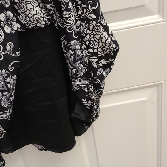 Forever 21 Black & White Dress - Picture 9 of 11